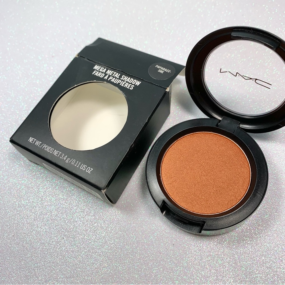 Mac Eyeshadow Paparazz-she BNIB